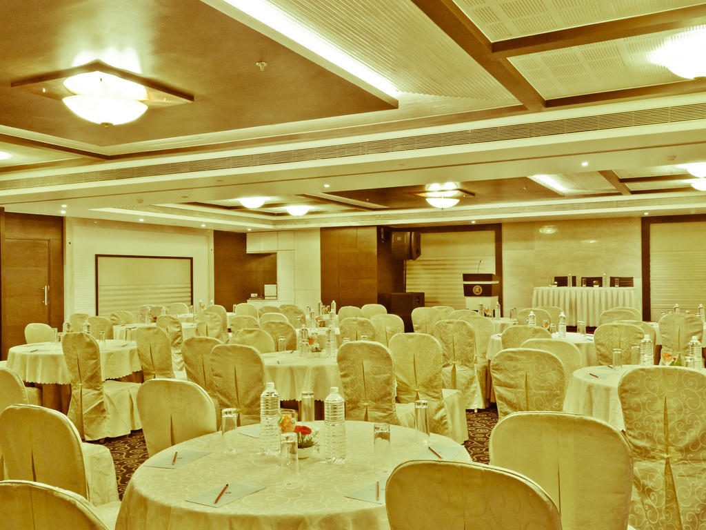 Ramee Grand Hotel And Spa, Pune Exterior photo