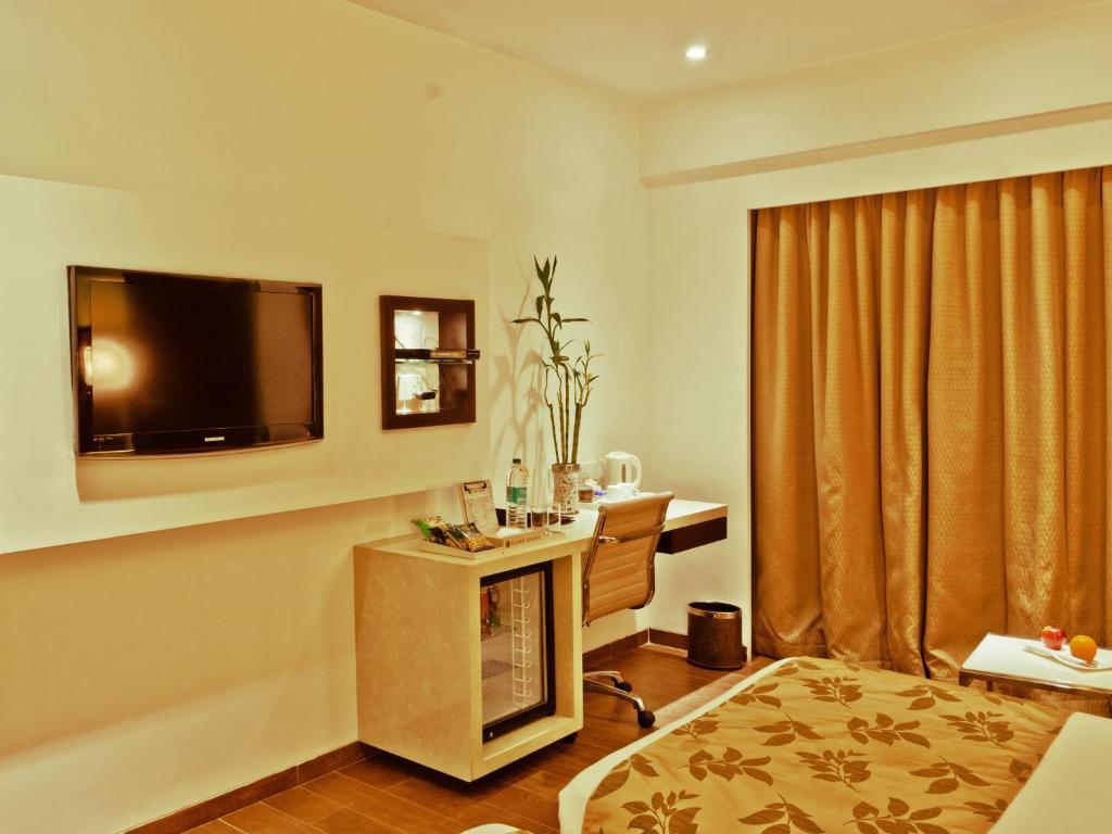Ramee Grand Hotel And Spa, Pune Room photo